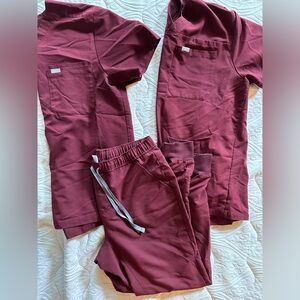 Figs burgundy wine scrubs set